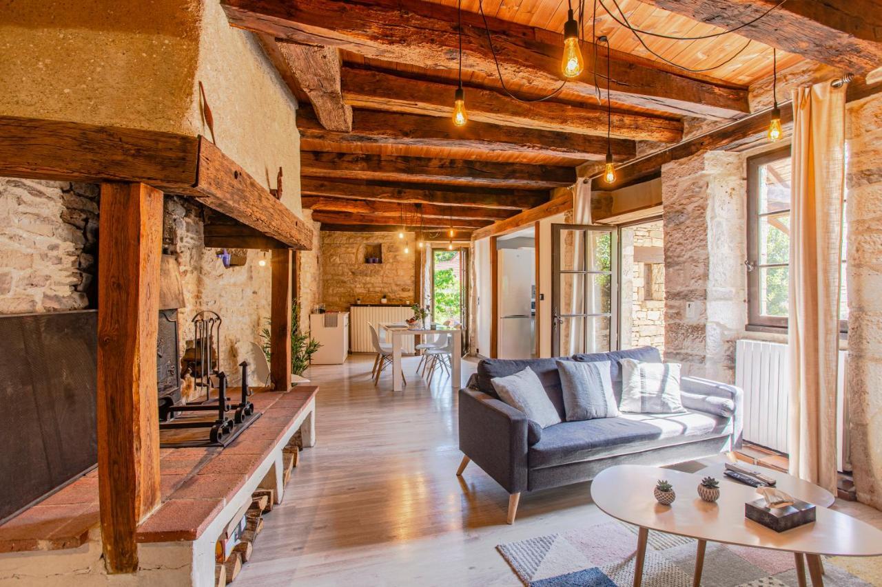 Maison En Pierres Au Coeur Du Village Medieval De Villeneuve Экстерьер фото
