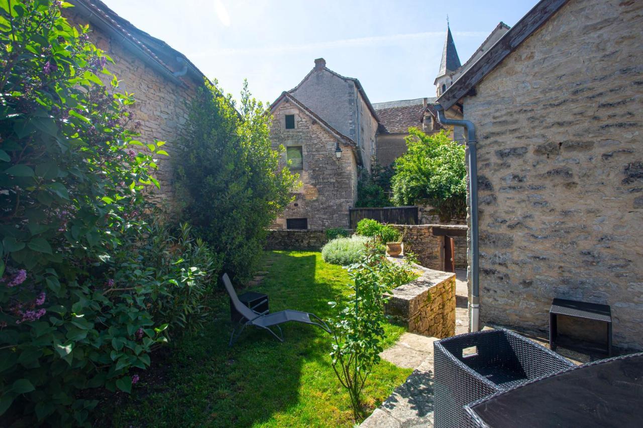 Maison En Pierres Au Coeur Du Village Medieval De Villeneuve Экстерьер фото