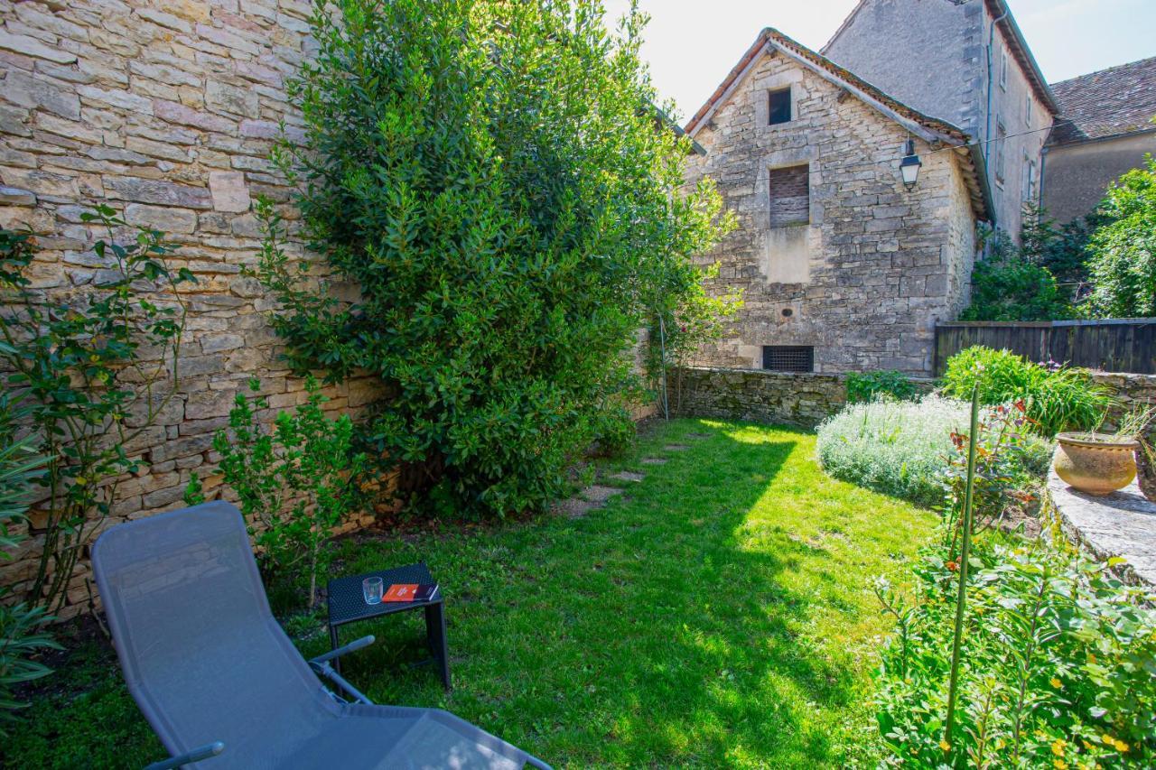 Maison En Pierres Au Coeur Du Village Medieval De Villeneuve Экстерьер фото